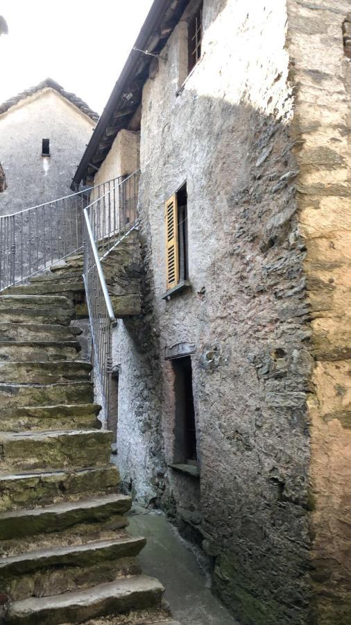Il Fiume Di Fianco. Appartamento Alta Valsesia Mollia Exterior photo
